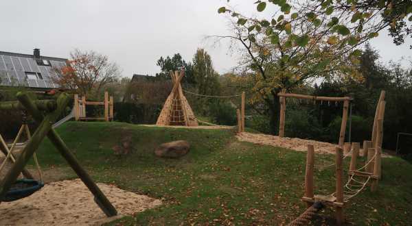 Moorhexenspielplatz im Ossenmoorpark